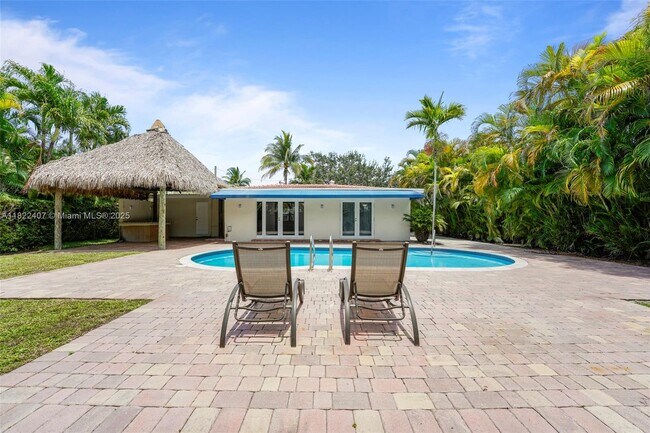 12730 Ixora Rd in North Miami, FL - Building Photo - Building Photo