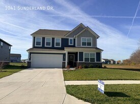 1041 Sunderland Dr in Greenwood, IN - Building Photo