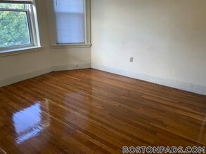 117 Park Dr in Boston, MA - Foto de edificio - Building Photo