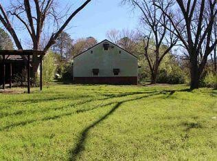 property at 49 N Poplar St