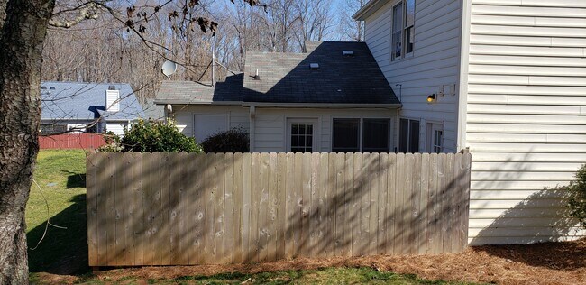 2538 Cottage Pl in Greensboro, NC - Building Photo - Building Photo