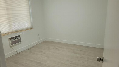 976 NW 6th St in Miami, FL - Building Photo - Building Photo