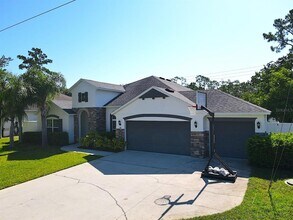 24 E Diamond Dr in Palm Coast, FL - Building Photo - Building Photo