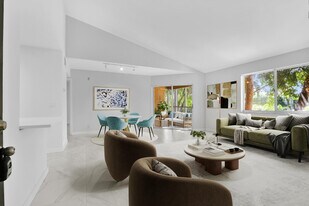 4005 W McNab Rd in Pompano Beach, FL - Building Photo