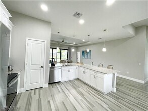 812 SW 8th Pl in Cape Coral, FL - Building Photo - Building Photo