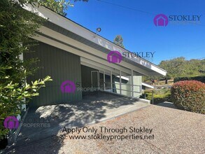 137 Donna Maria Way in Orinda, CA - Building Photo - Building Photo