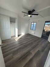 137 E R St in Wilmington, CA - Building Photo - Building Photo