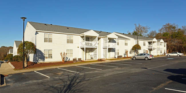 Deerfield Run Apartments in Columbia, SC - Foto de edificio - Building Photo