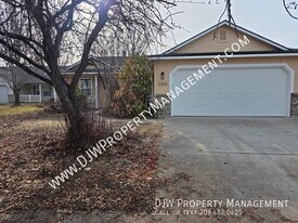 13305 W Foxfire Ct in Boise, ID - Building Photo