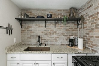 1541 Charles Ave in St. Paul, MN - Building Photo - Building Photo