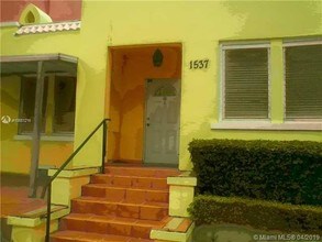 1537 SW 1st St-Unit -#2 in Miami, FL - Building Photo - Building Photo