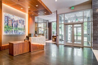 205 12th St NE, Unit 1 in Atlanta, GA - Building Photo - Building Photo