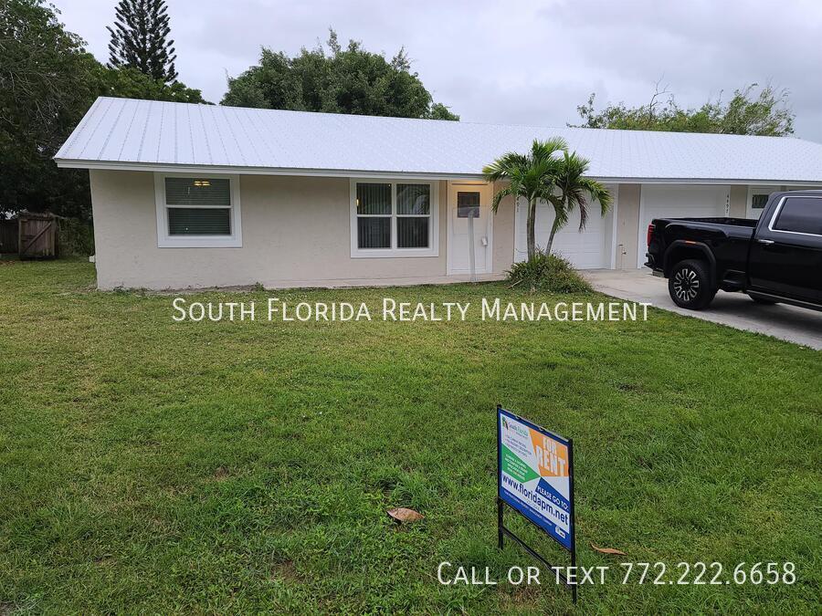 4491 SE Roaring Brook Way in Stuart, FL - Building Photo