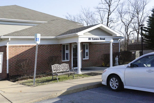 NAR Roberts Apartments in Martinsburg, WV - Building Photo - Building Photo