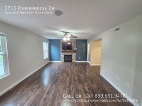 2713 Parkerridge Dr in Independence, KY - Foto de edificio - Building Photo