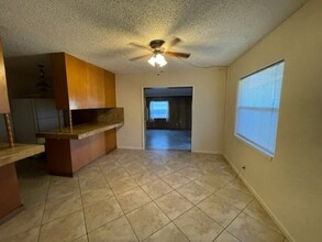 4156 Eve Dr E in Jacksonville, FL - Building Photo - Building Photo