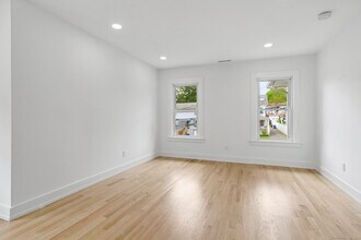 34 Bayview Ave in Norwalk, CT - Building Photo - Building Photo