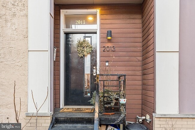 property at 2013 E York St