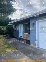 1611-1613 SE Cortland Ave in Dallas, OR - Building Photo