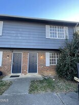 120 Byrum St in Cary, NC - Building Photo