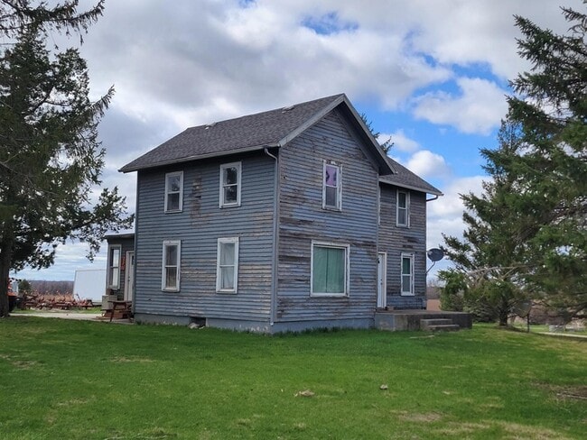 property at 2815 N Shore Dr