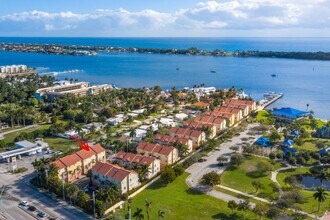 104 Harbors Way in Boynton Beach, FL - Building Photo - Building Photo