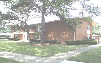 2890 E Broad St in Columbus, OH - Building Photo