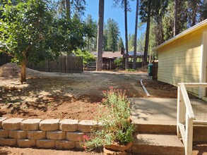 10889 Gold Hill Dr in Grass Valley, CA - Building Photo - Building Photo