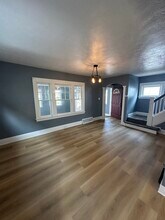 11513 Saint Mark Ave in Cleveland, OH - Foto de edificio - Building Photo