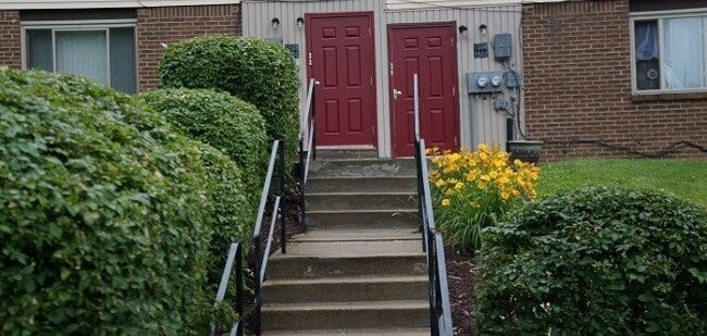 1486 Princeton Blvd in Pittsburgh, PA - Building Photo - Building Photo