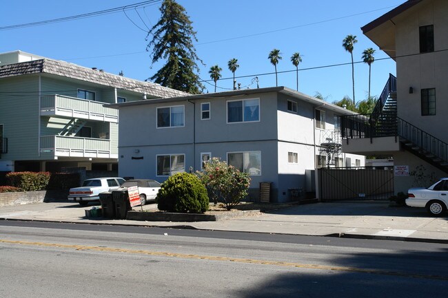 31 N El Camino Real in San Mateo, CA - Foto de edificio - Building Photo