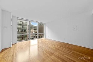 39 E 29th St in New York, NY - Building Photo