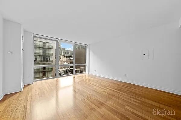 property at 39 E 29th St