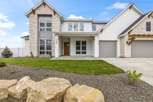 9282 W Dusky Grouse St in Garden City, ID - Building Photo - Building Photo