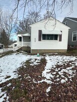 809 Lakewood Blvd in Akron, OH - Building Photo