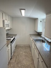 4 Post Office Ln in Westport, CT - Building Photo - Building Photo
