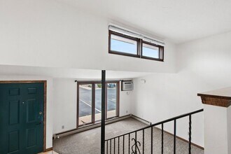 2404 Canter Ln in Ashwaubenon, WI - Building Photo - Building Photo
