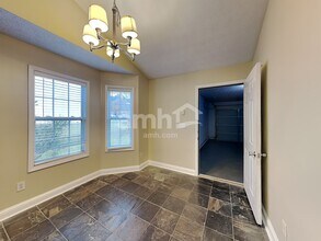 2710 Meadow Gate Way in Loganville, GA - Foto de edificio - Building Photo