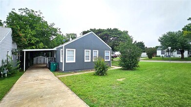 2417 NW 36th Terrace in Oklahoma City, OK - Building Photo - Building Photo