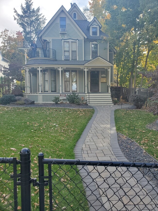 1207 W 7th Ave, Unit 4