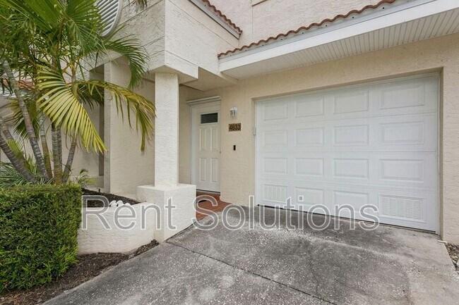 4633 Mirabella Ct in St Pete Beach, FL - Building Photo - Building Photo
