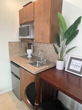 Soleil Apartments in Seattle, WA - Building Photo - Building Photo