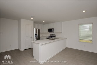 2744 Mistwood Dr in Fort Worth, TX - Foto de edificio - Building Photo