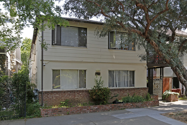 The Palms Apartments in Sacramento, CA - Foto de edificio - Building Photo