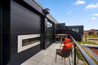 1924 8th St NW in Washington, DC - Foto de edificio - Building Photo