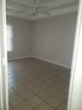 2500 Tahiti Dr, Unit 1 in Edinburg, TX - Building Photo - Building Photo