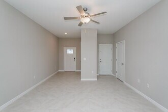 2137 Great Sapphire Ln in Lutz, FL - Building Photo - Building Photo