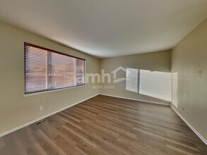 12865 Roslyn St in Thornton, CO - Building Photo - Building Photo