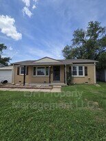 2316 W Wildwood Rd in Wichita, KS - Building Photo