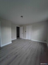 219 Pleasant St in Windham, CT - Building Photo - Building Photo